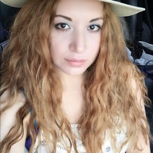 Meet your Posher, Thelma